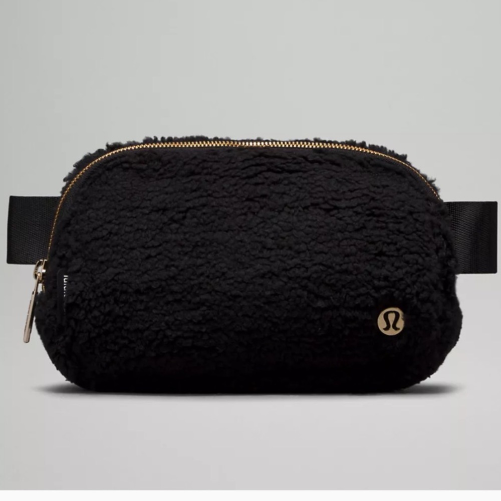 LULULEMON everywhere belt bag fleece black
